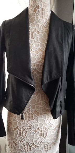 BCBGeneration Tuxedo style Hi/Low Leather Jacket! - Picture 6 of 8